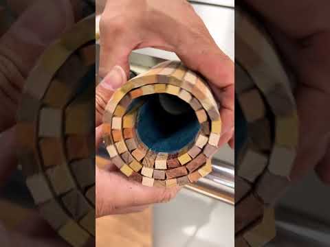 用小廢料做了一個捲簾小盒,彩虹色的門片,看了好療癒。 #木工教學 #木頭仁蝦皮